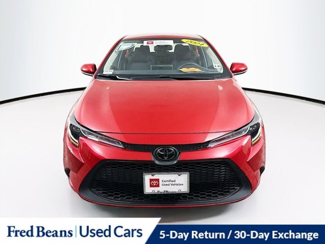 Used 2021 Toyota Corolla LE with VIN JTDEPMAE4MJ187357 for sale in Boyertown, PA