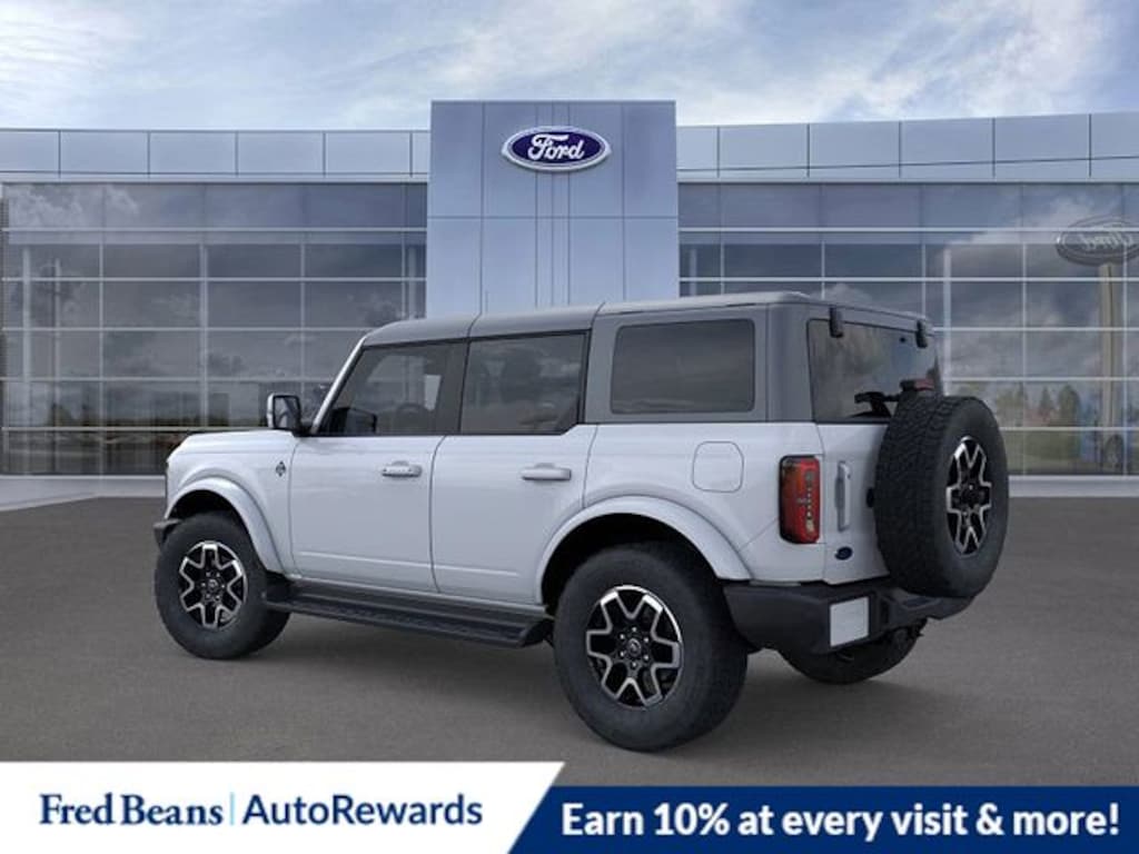 New 2025 Ford Bronco Outer Banks SUV