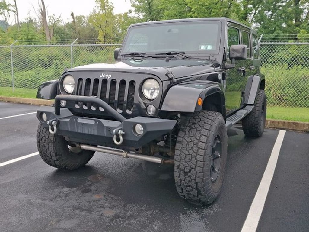 Used 2014 Jeep Wrangler Unlimited Sahara SUV