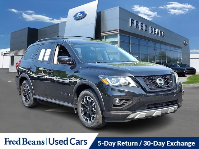2019 Nissan Pathfinder SL 4WD's photo