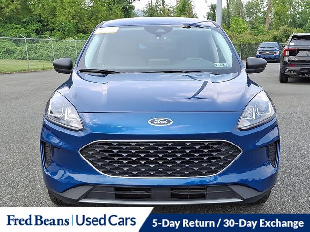 2022 Ford Escape SE photo 2
