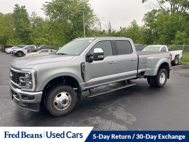 2024 Ford F-350 Lariat 4x4 Crew Cab 8' Box DRW's photo