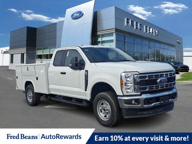 2025 Ford F-350 Chassis Truck Super Cab 