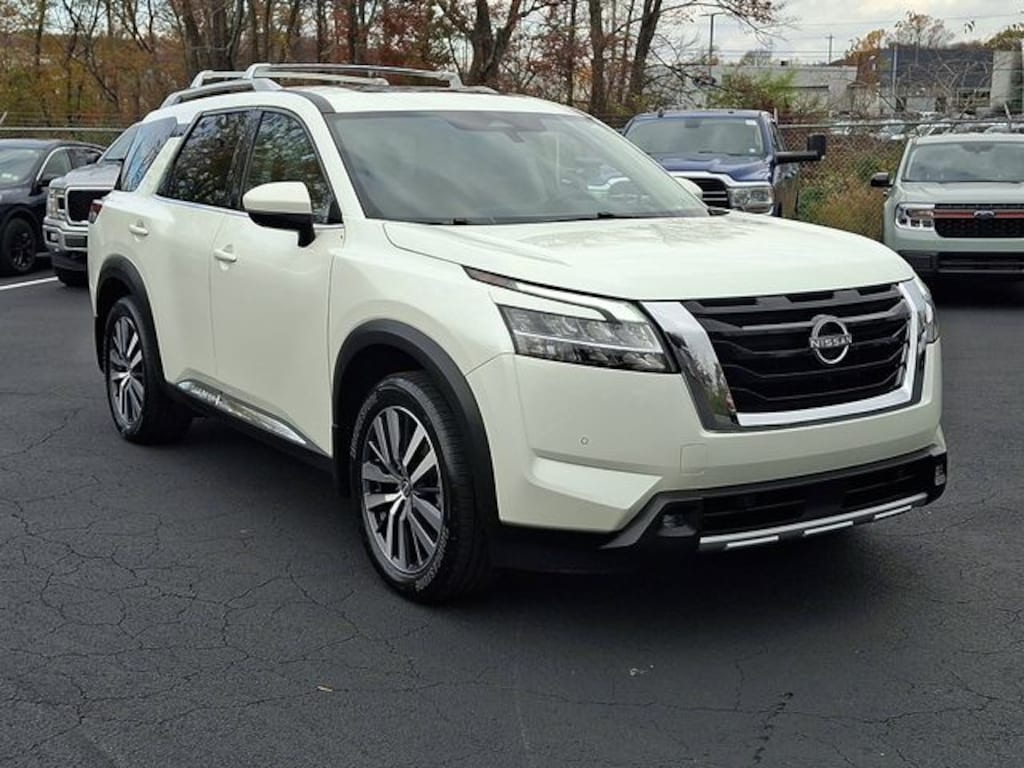 Used 2022 Nissan Pathfinder Platinum SUV
