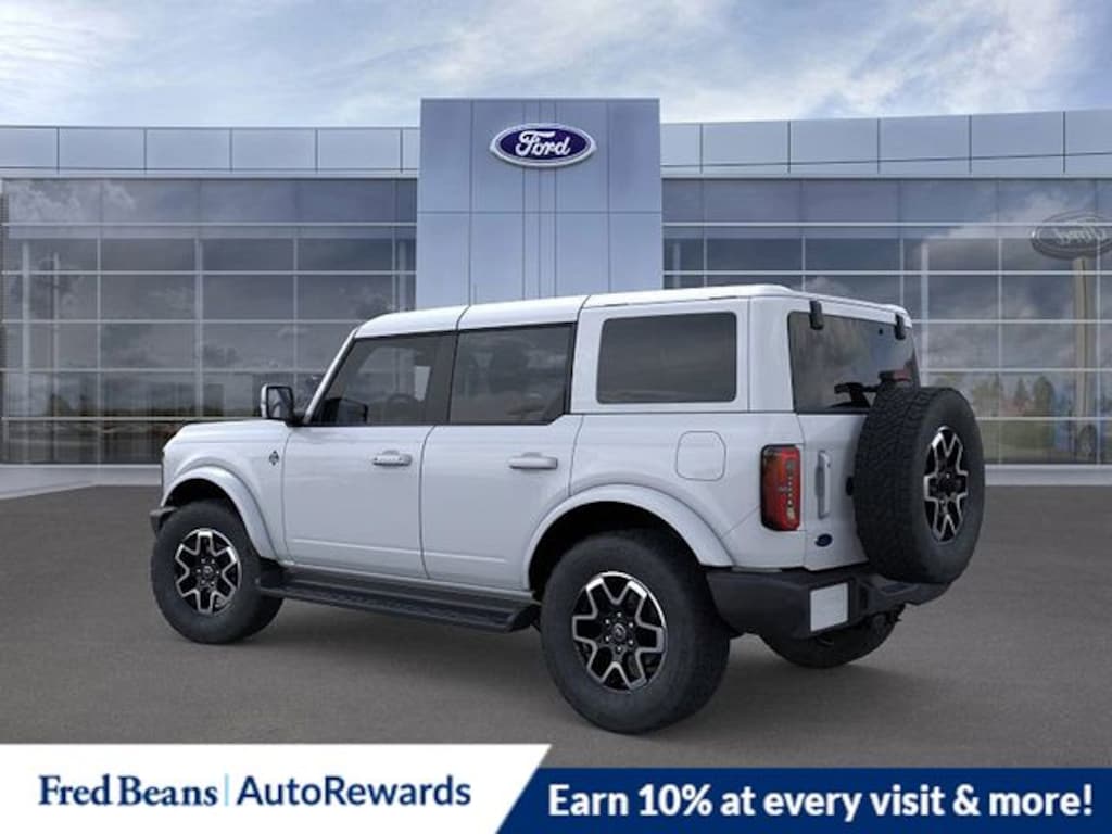 New 2025 Ford Bronco Outer Banks SUV