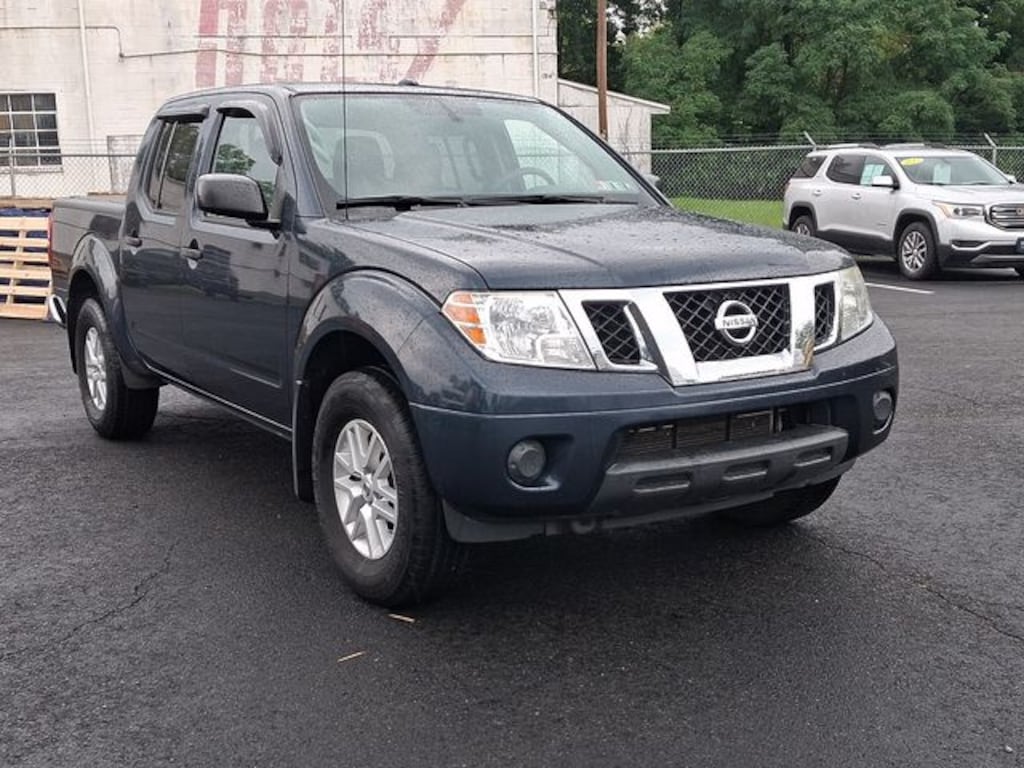 Used 2018 Nissan Frontier SV Truck Crew Cab