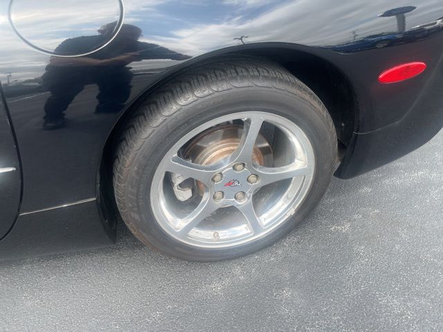 2002 Chevrolet Corvette Base Convertible photo 3