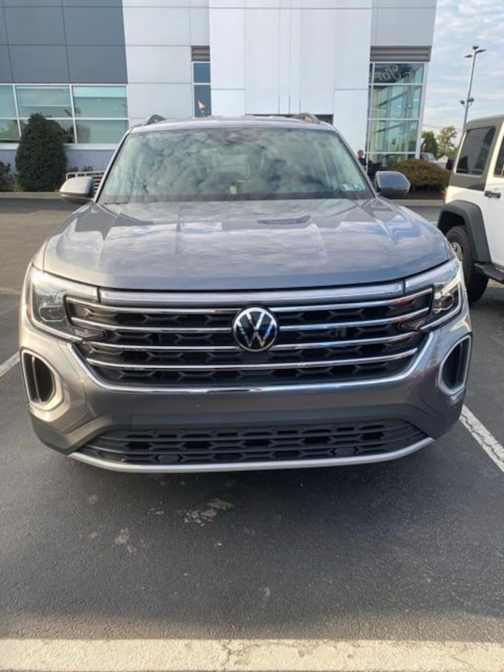 Used 2024 Volkswagen Atlas 2.0T SE SUV