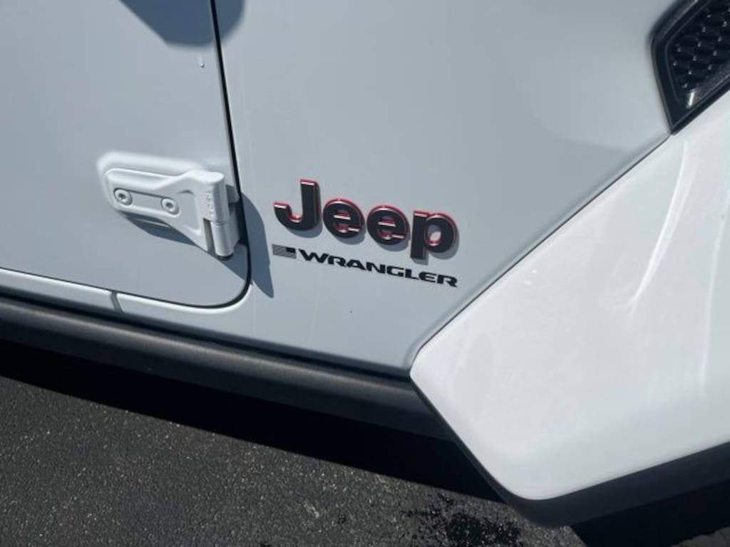 Used 2025 Jeep Wrangler Rubicon SUV