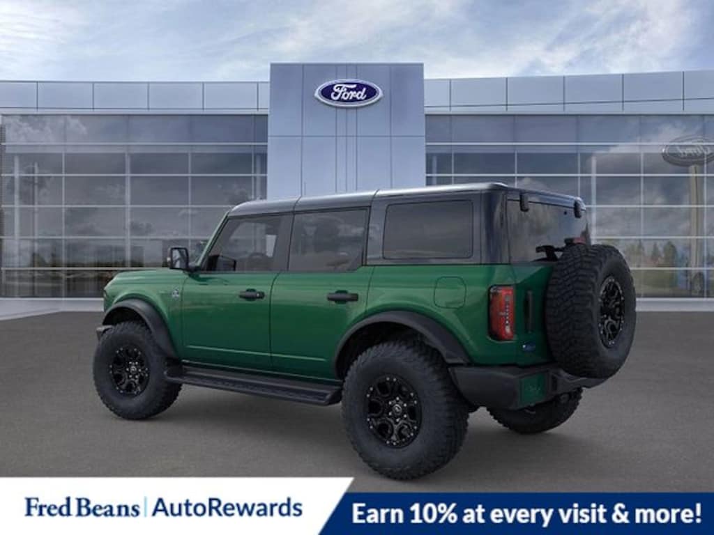 New 2025 Ford Bronco Outer Banks SUV