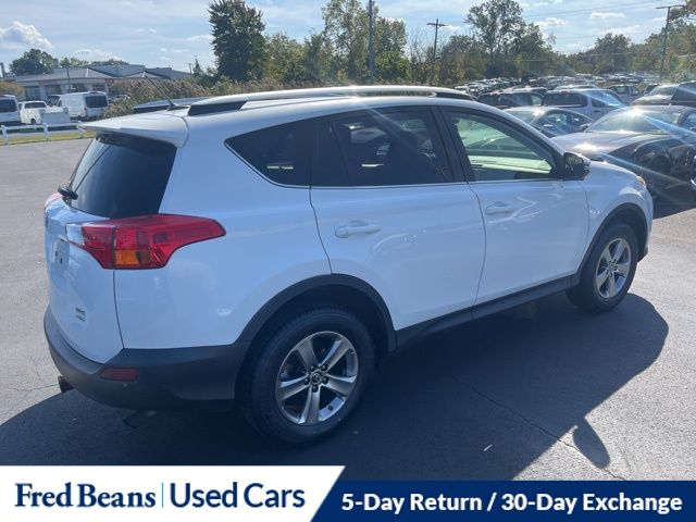 2015 Toyota RAV4 XLE photo 2