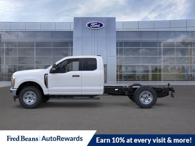 2025 Ford F-350 XL photo 3