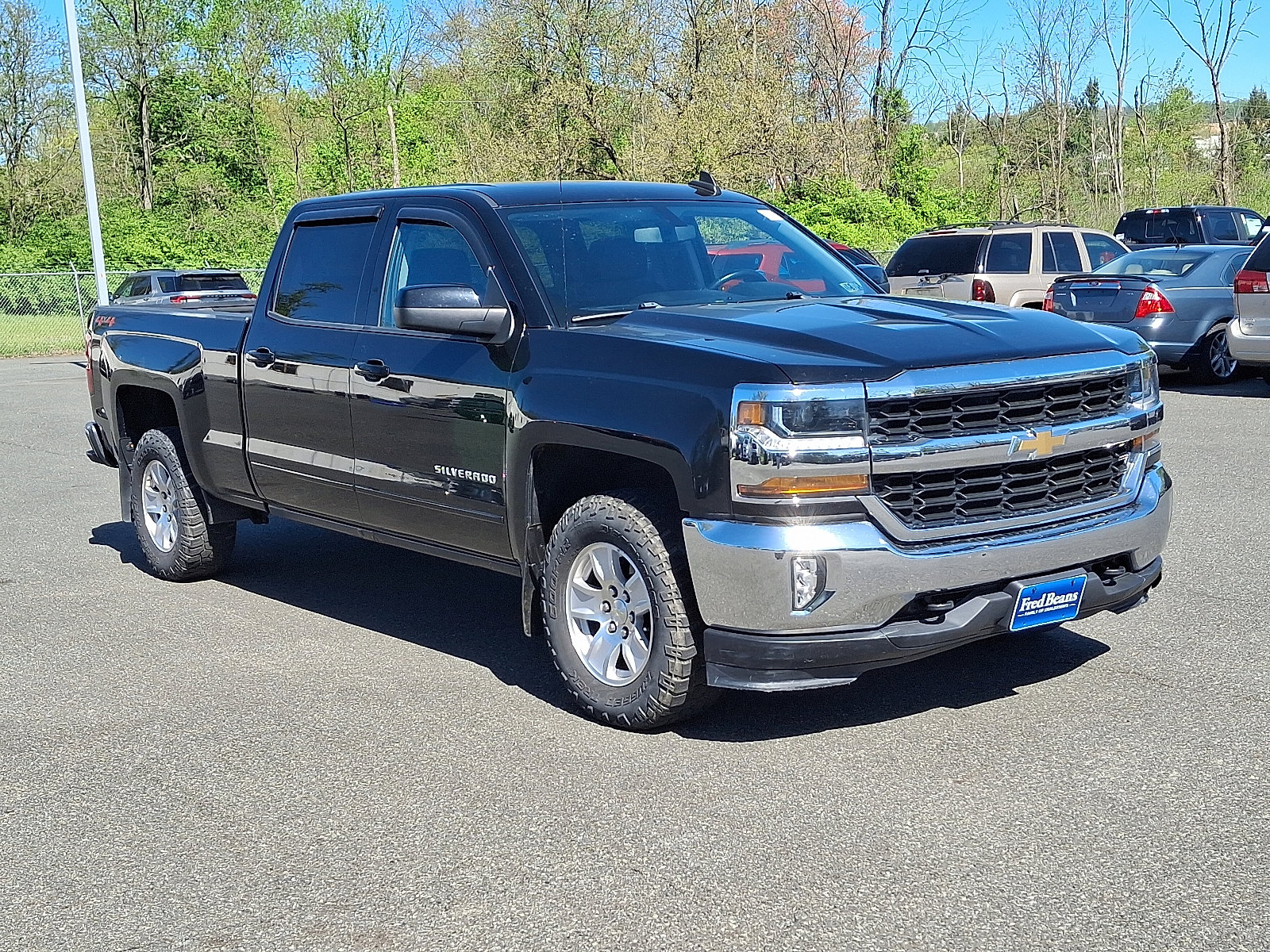 Used 2018 Chevrolet Silverado 1500 LT with VIN 3GCUKREC3JG512674 for sale in Boyertown, PA