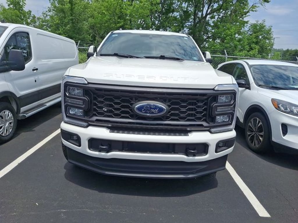 Used 2023 Ford F-250SD Lariat Truck Crew Cab