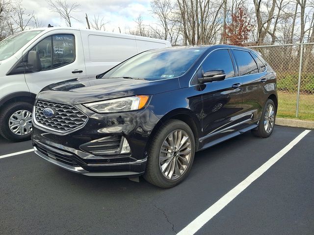 2022 Ford Edge Titanium photo 3