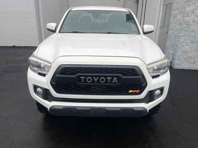 2019 Toyota Tacoma V6 4x4 Double Cab photo 2