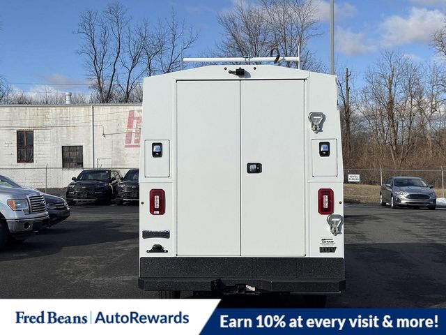 2024 Ford Transit Cutaway Base - Photo 10