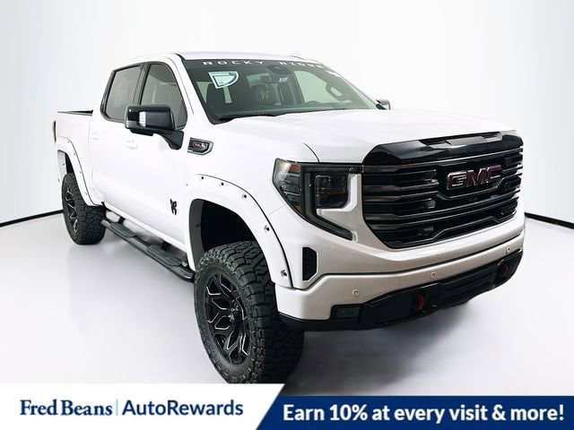 2026 GMC Sierra 4WD Crew Cab Short Box AT4's photo