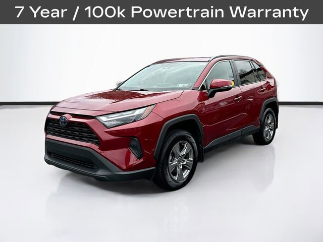 2022 Toyota RAV4 Hybrid XLE photo 2
