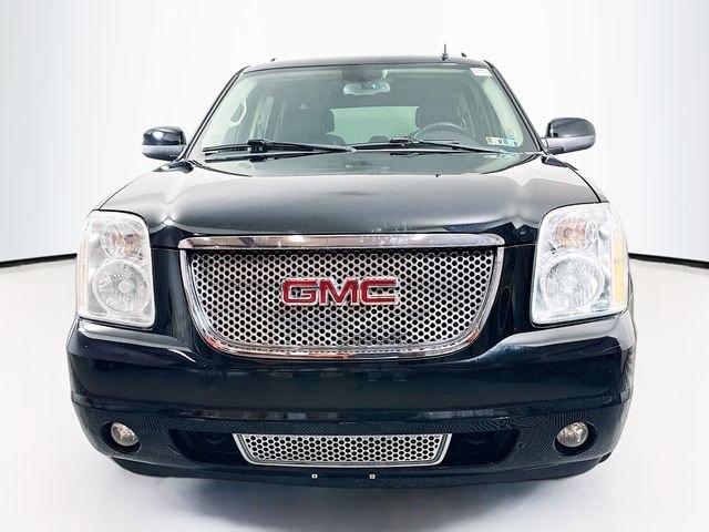 Used 2010 GMC Yukon XL Denali with VIN 1GKUKMEFXAR133799 for sale in Doylestown, PA