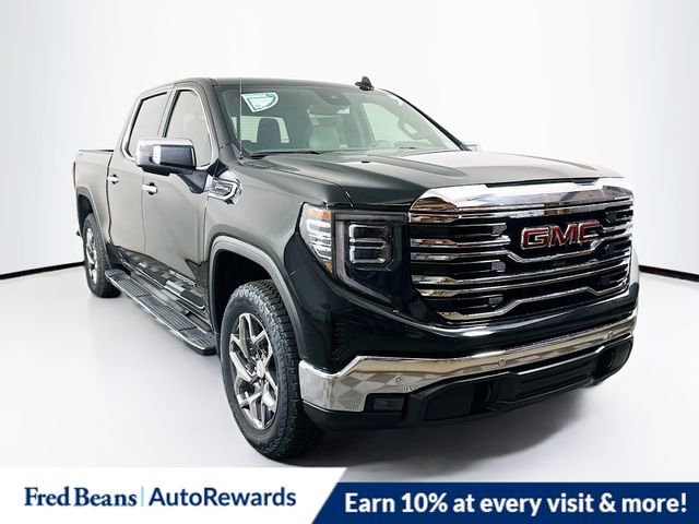 2025 GMC Sierra 1500 SLT's photo