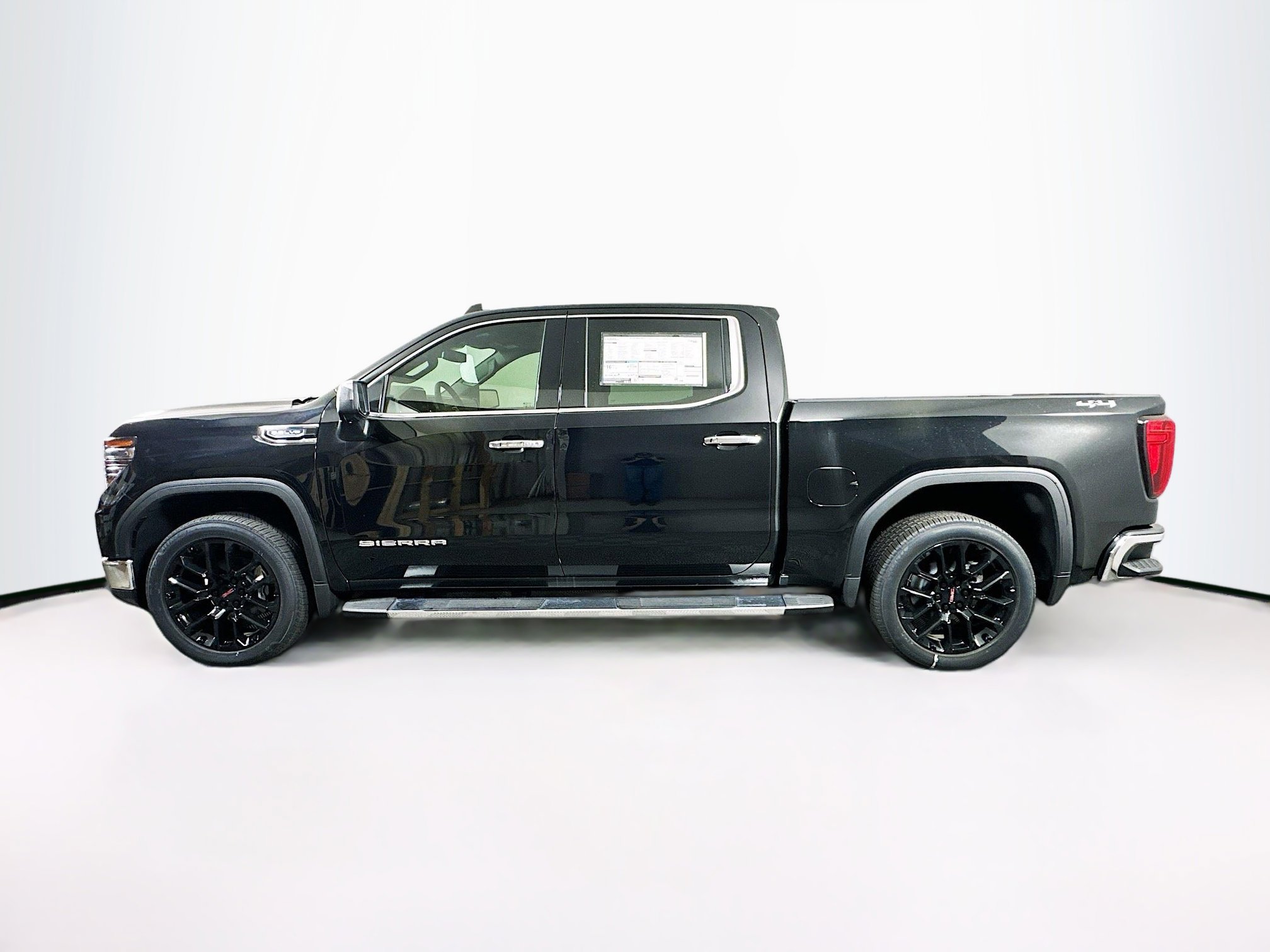 2025 Gmc Sierra 1500 SLT photo 3
