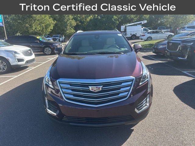 2017 Cadillac XT5 Luxury photo 2