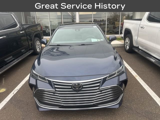 2019 Toyota Avalon XLE photo 2