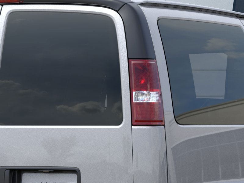 2025 GMC Savana Cargo Work Van - Photo 31