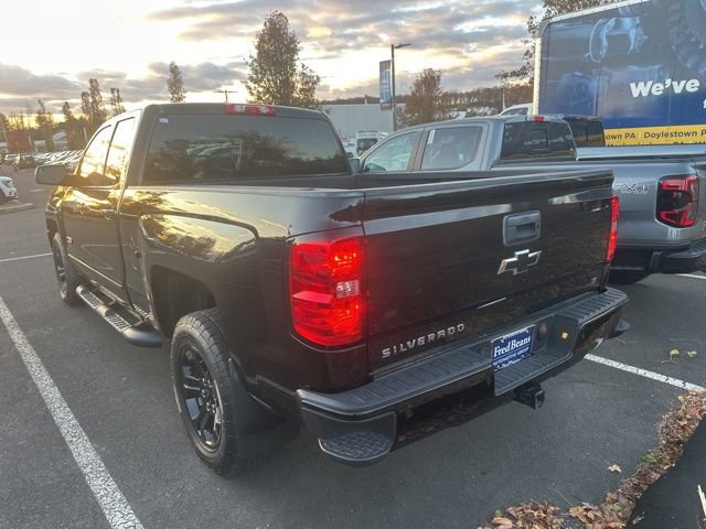 2017 Chevrolet Silverado 1500 LT photo 4