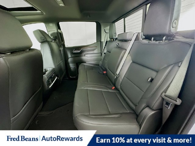 2026 GMC Sierra 1500 SLT - Photo 15