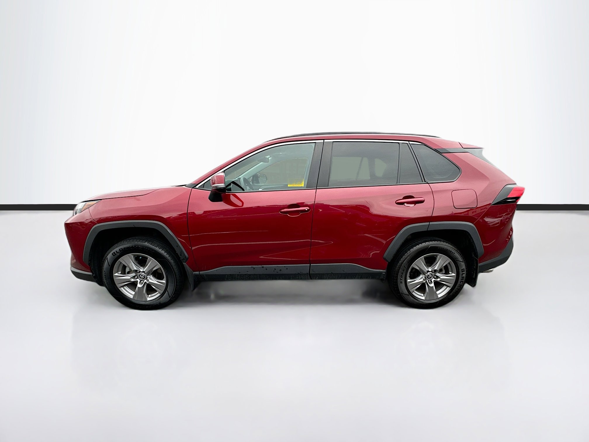 2022 Toyota RAV4 Hybrid XLE photo 4