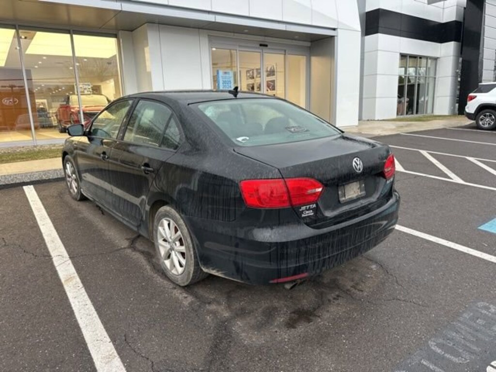 Used 2012 Volkswagen Jetta 2.5L SE Sedan