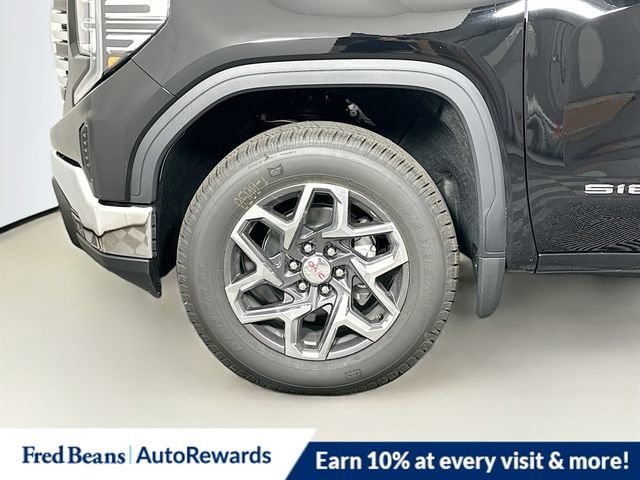 2025 GMC Sierra 1500 SLT - Photo 21