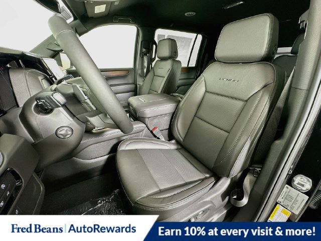 2026 GMC Yukon XL Denali - Photo 13