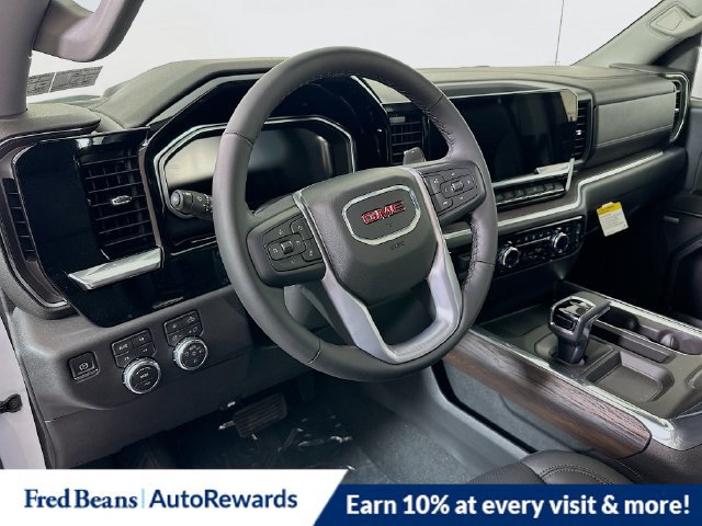 2026 GMC Sierra 1500 SLT - Photo 6