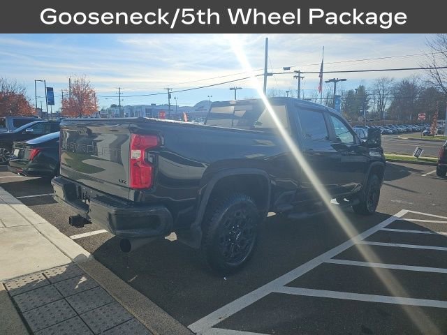 2022 Chevrolet Silverado 2500HD LTZ photo 2