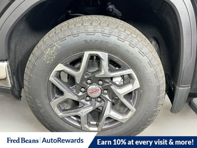 2026 GMC Sierra 1500 SLT - Photo 21
