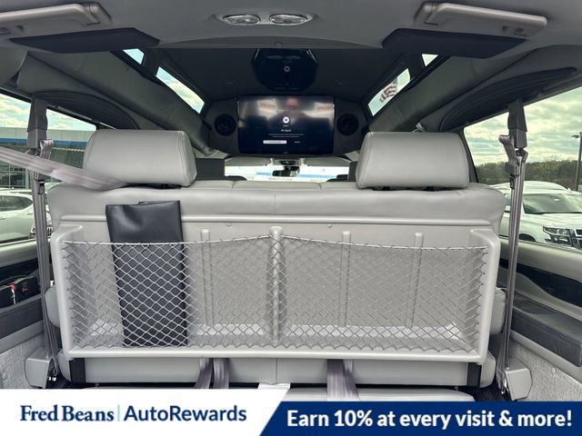2025 GMC Savana Cargo Work Van - Photo 19