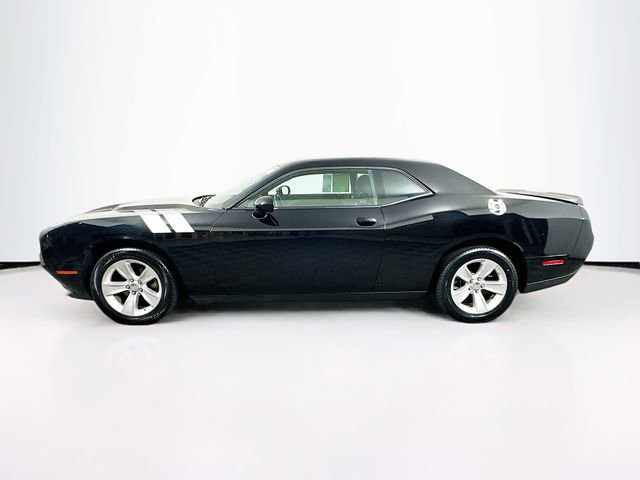 2023 Dodge Challenger SXT photo 4
