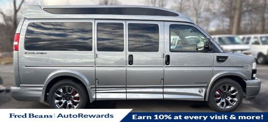 2025 GMC Savana Cargo Work Van - Photo 7