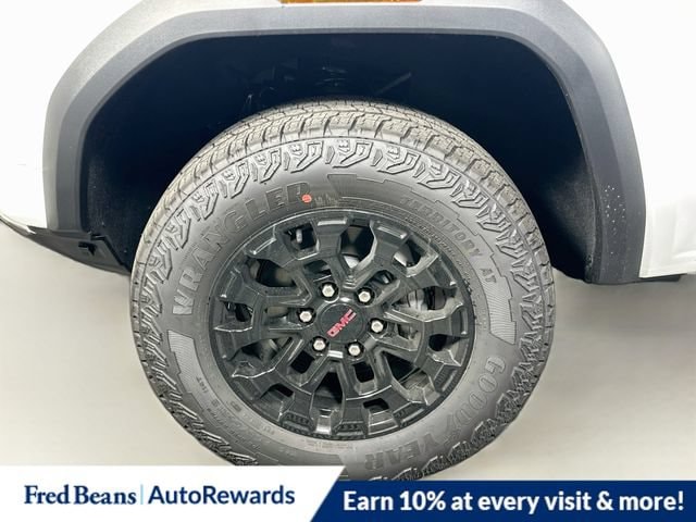 2026 GMC Canyon Elevation - Photo 21