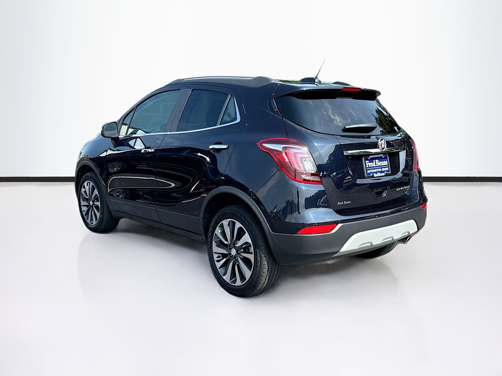 2022 Buick Encore Preferred photo 2