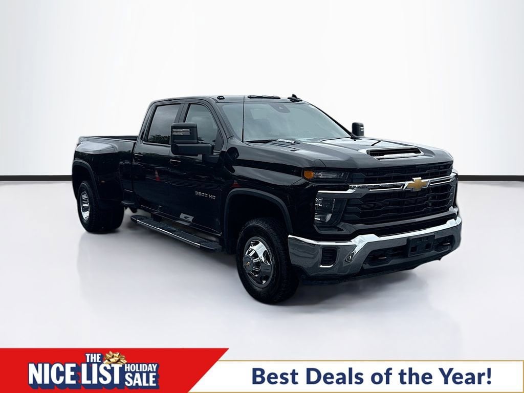 2024 Chevrolet Silverado 3500HD LT's photo