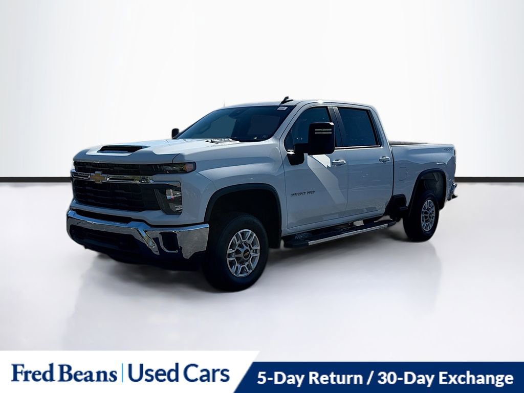 2024 Chevrolet Silverado 2500HD LT photo 2