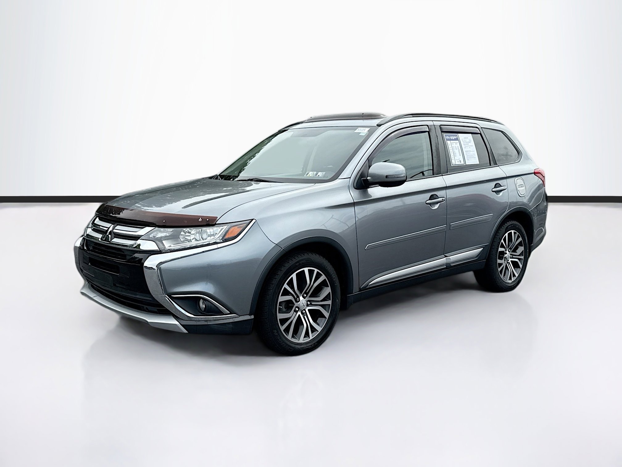 2016 Mitsubishi Outlander SE photo 3
