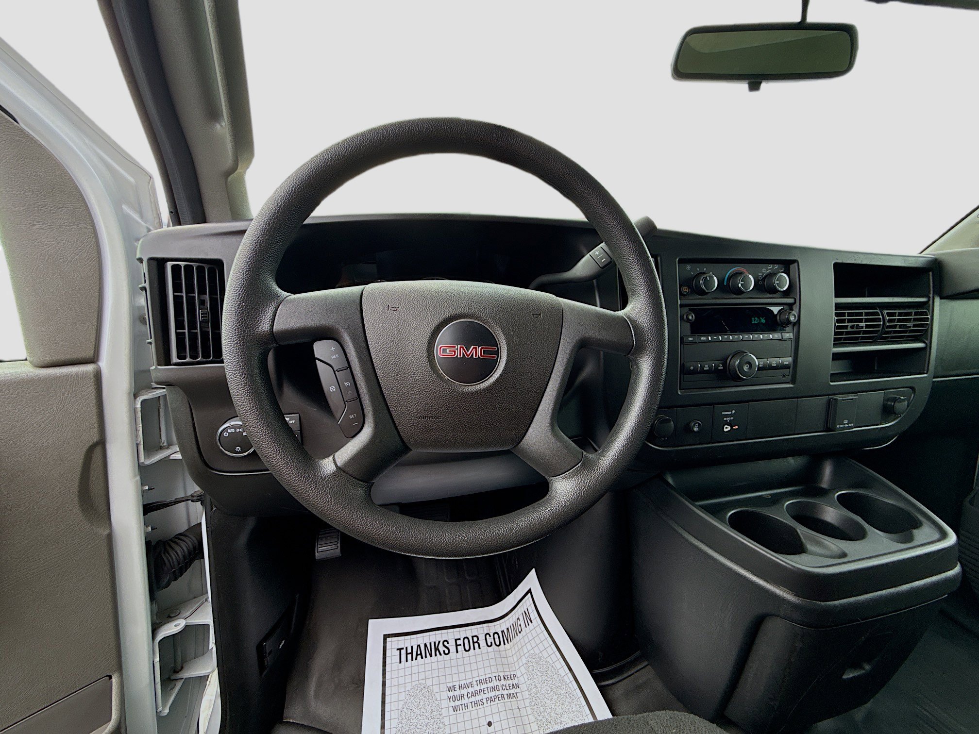 2023 Gmc Savana Cargo 2500 photo 4