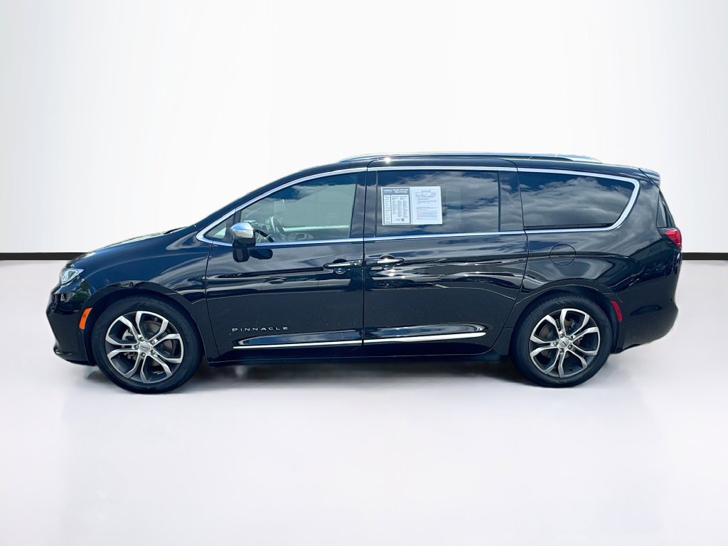 Used 2024 Chrysler Pacifica Pinnacle Minivan