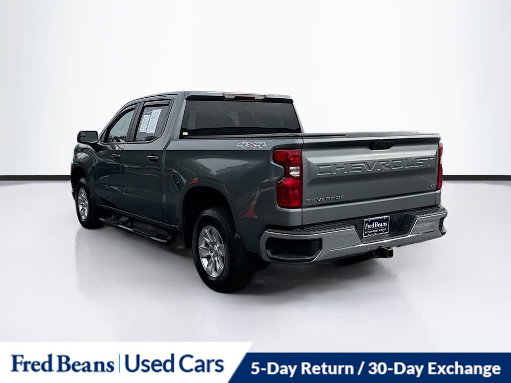 2021 Chevrolet Silverado 1500 LT photo 3