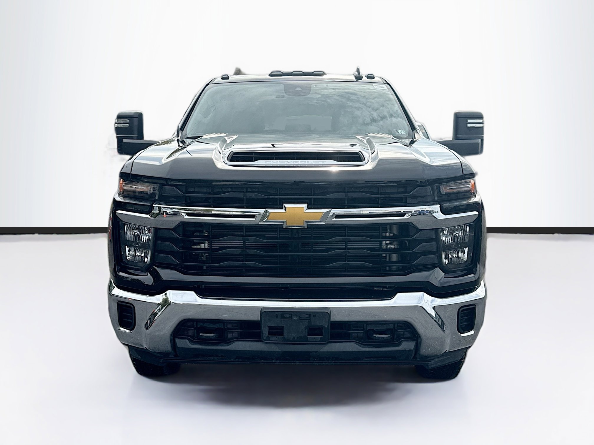 2024 Chevrolet Silverado 3500HD LT photo 2